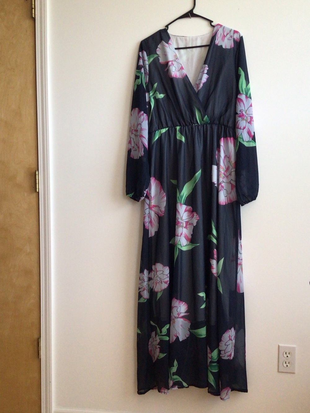 Black Floral Long Sleeve Maxi Dress